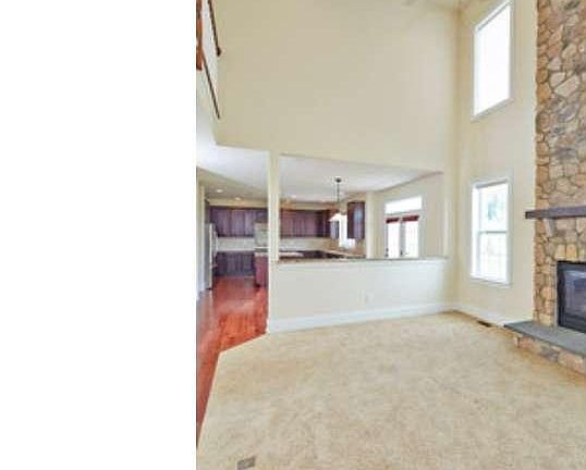 4th image of 418 Arcadia Way
