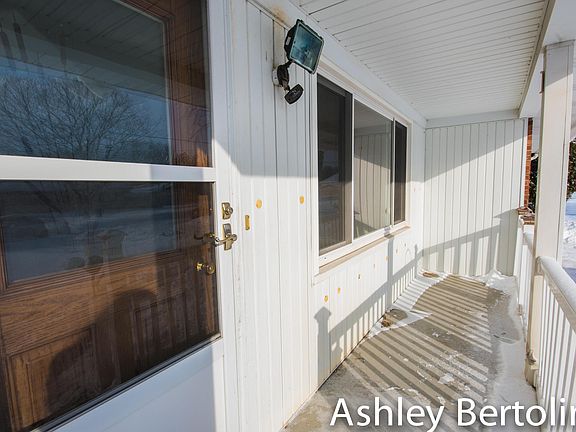 4th image of 1941 Manning Ave NW