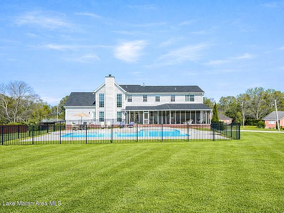 4th image of 2447 Oakwoods Ln