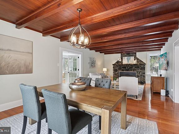 3rd image of 62 Callowhill Rd