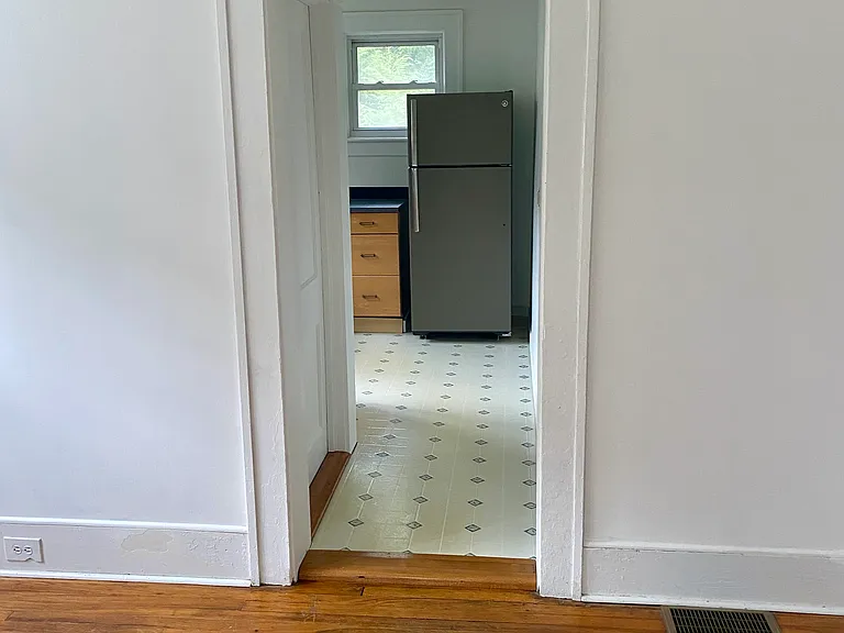 56 Houston St — Photo 4