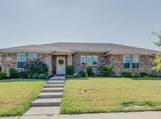 2975 Driftwood Ln, Lancaster, TX 75146