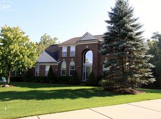 6357 Knob Hill Ct, Grand Blanc, MI 48439