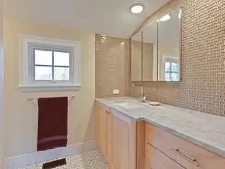 916 Driscoll Ct — Photo 17