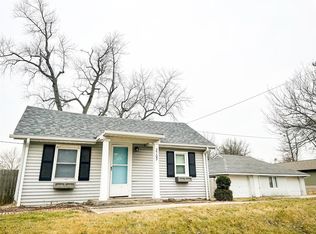 2709 W Delmar Ave, Godfrey, IL 62035