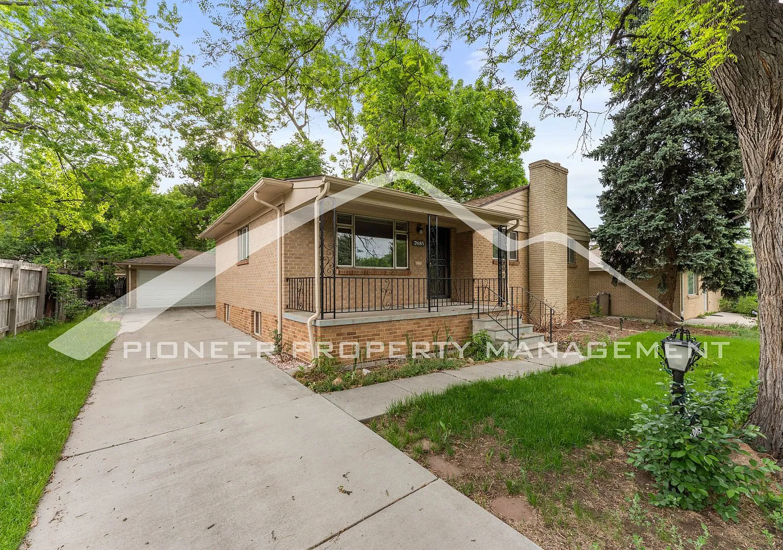 Charming Brick Ranch With Two Car Garage and Central AC — Photo 2