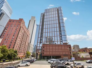 348 N Canal St #1209, Chicago, IL 60606
