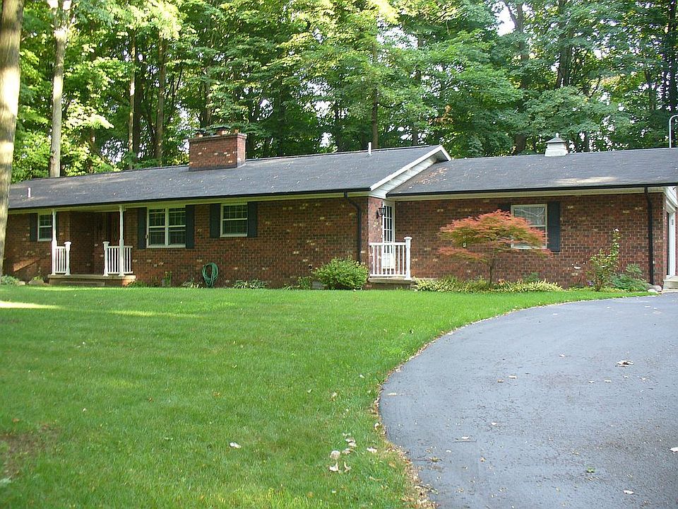 1st image of 695 Cork Pine Ln