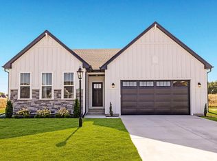 2816 Yahara Dr, Summit, WI 53066
