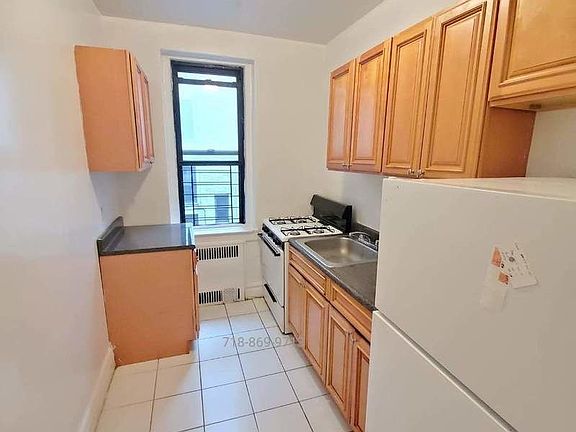 2nd image of 72 Linden Blvd #2A