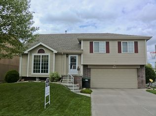 14652 Meredith Ave, Omaha, NE 68116