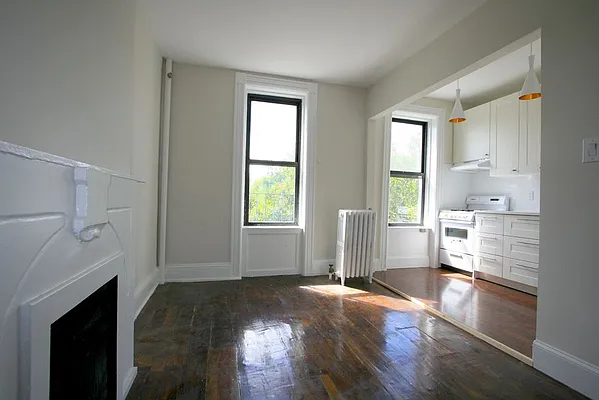 Rented by Dwell Residential Inc | media 24