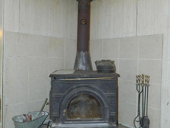 4th image of 5302 Stone Ave