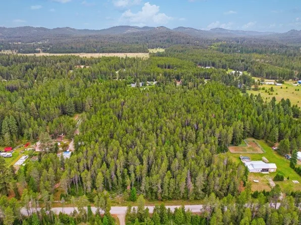 896 Jorgens Rd, Newport, WA 99156