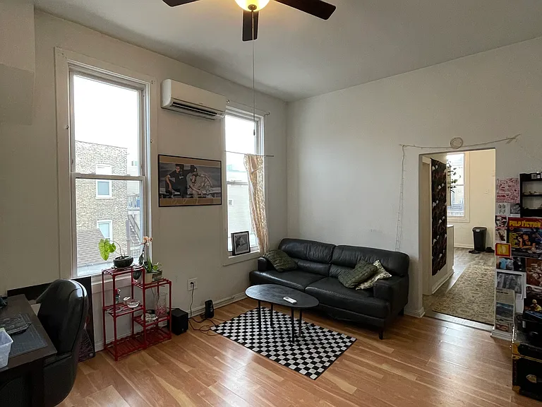 1450 W Chicago Ave #3 — Photo 3
