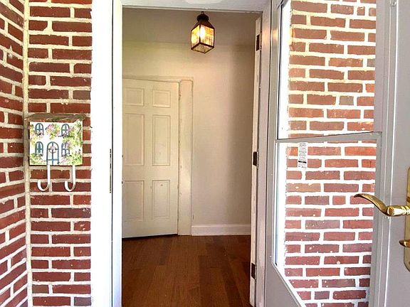 5th image of 602 Shadeland Ave
