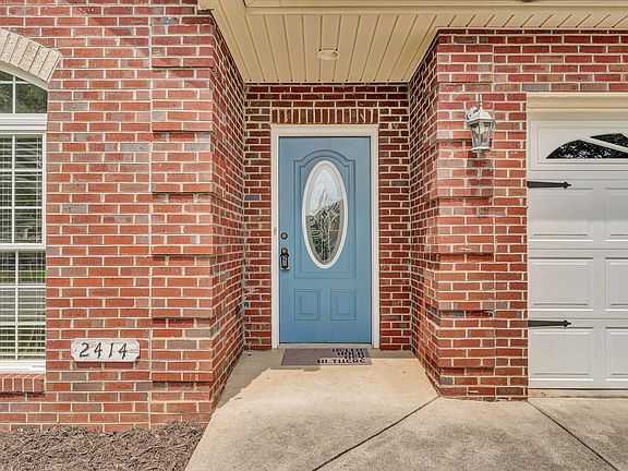 5th image of 2414 Willow Walk Dr NW