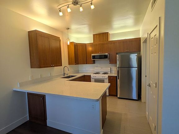 4th image of 4201 Jewetta Ave APT C7
