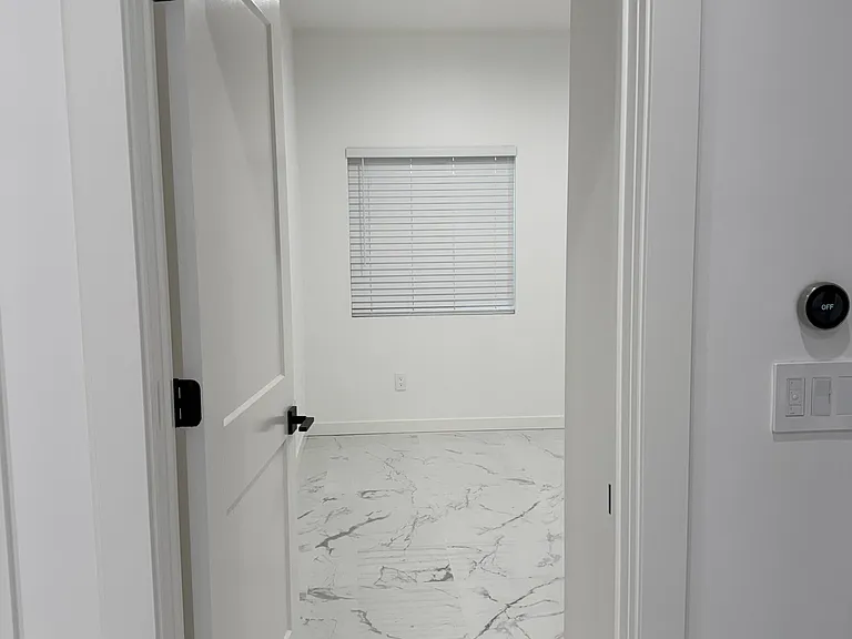 20329 1/2 Ermine St #1/2 — Photo 11