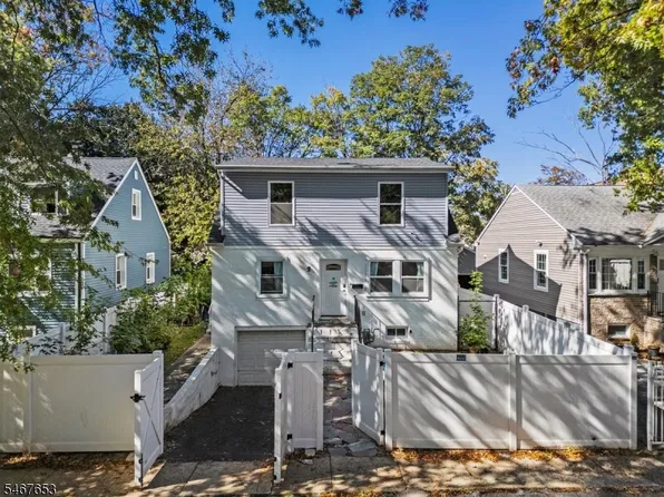 15 Chelsea Ave, East Orange City, NJ 07018