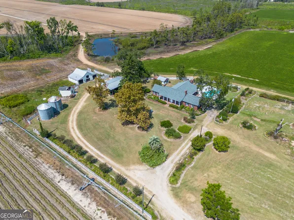 1671 Warren Carter Rd, Douglas, GA 31533
