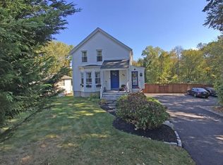 84 Fish Rd, Tiverton, RI 02878