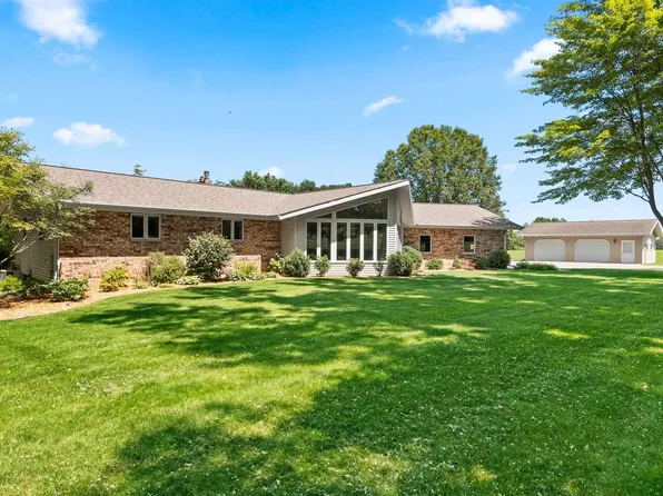 3685 Elmtree Rd, Suamico, WI 54313