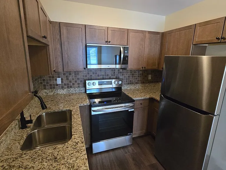 920 N Church St — Photo 17