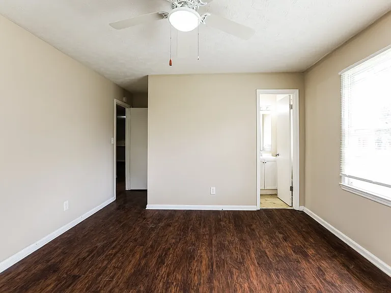 4649 Danna Dr — Photo 9