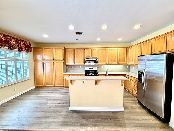 4th image of 1319 Jacaranda Cir