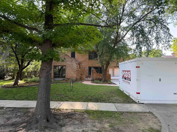 216 N Terrace Dr, Wichita, KS 67208