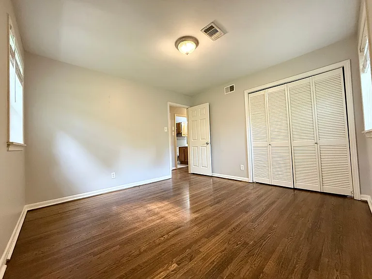 9115 Oak Grove Ln — Photo 15