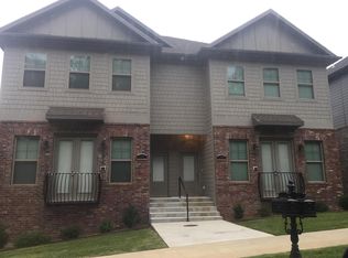 1777 W Nettleship St, Fayetteville, AR 72701