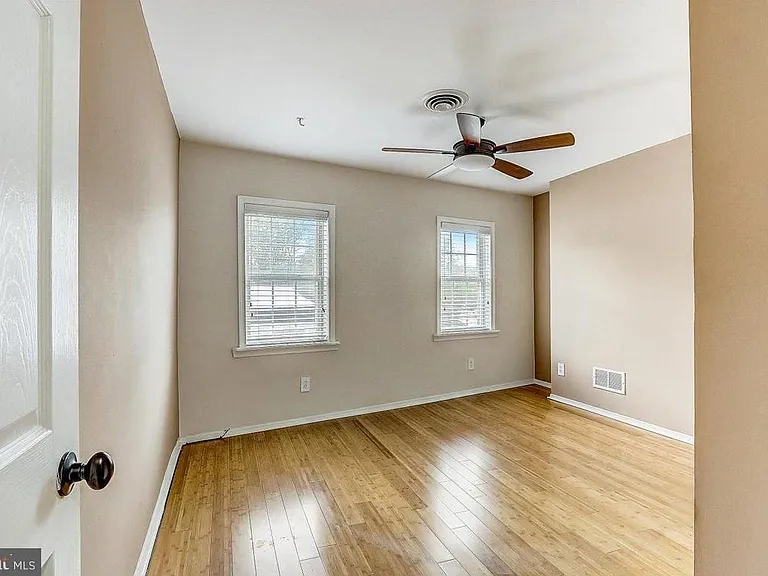 4447 Baker St — Photo 9