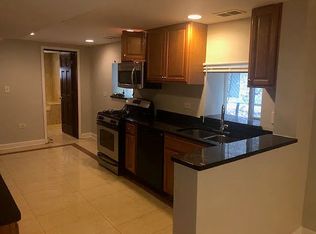 6230 N Francisco Ave #G, Chicago, IL 60659