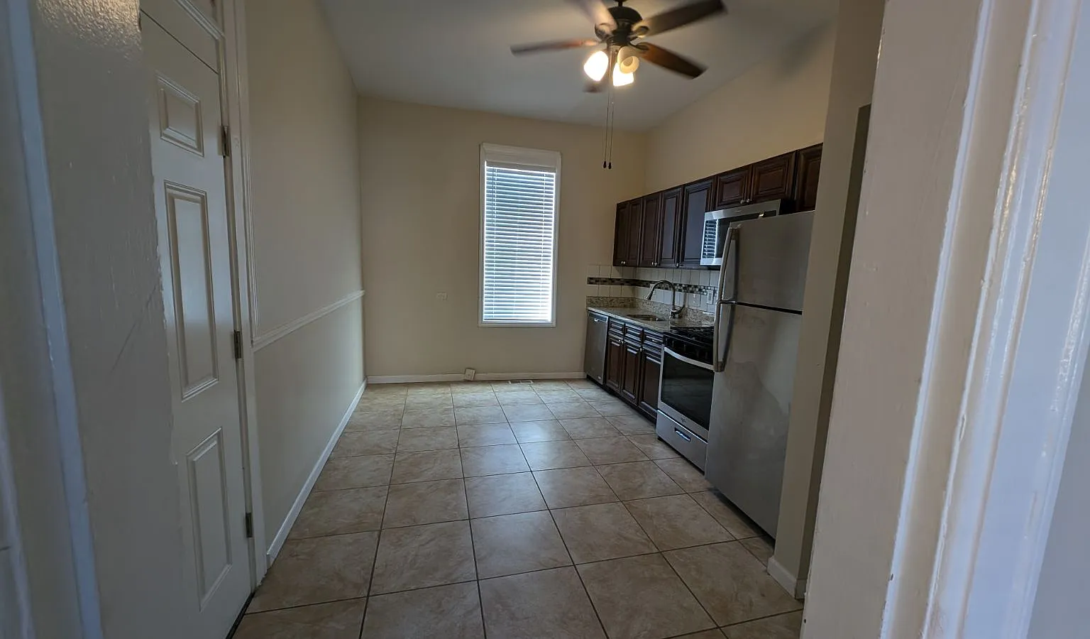 Studio, 700 sqft, $850 — Photo 4