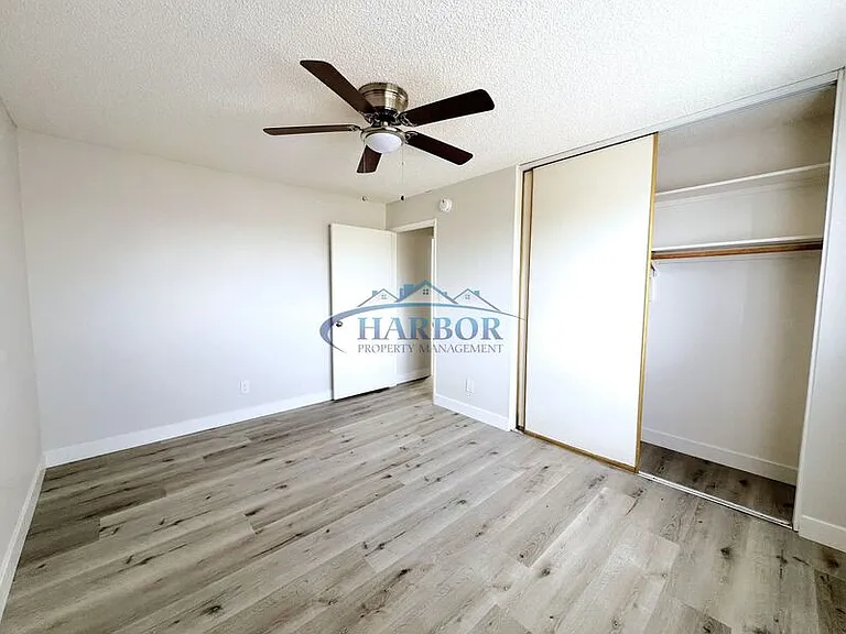 2315 S Grand Ave #10 — Photo 12