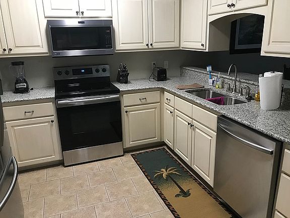 4th image of 1600 Annabellas Way