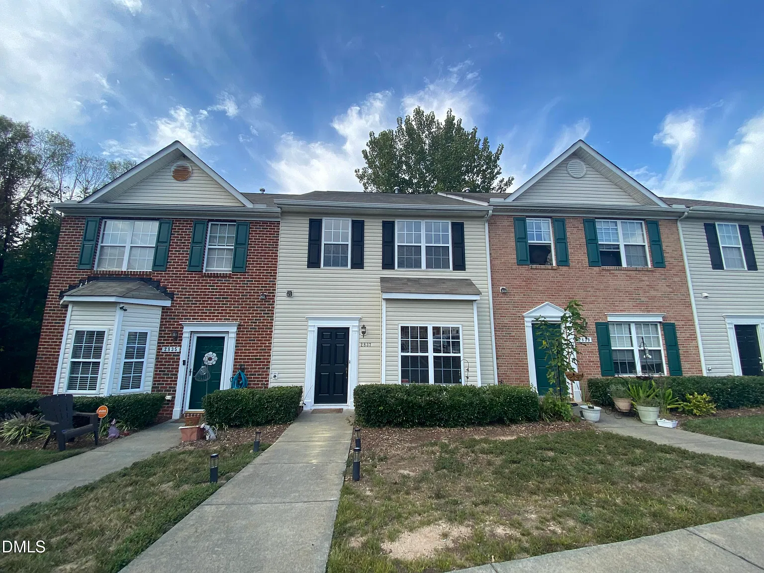 3 bed, 2.5 bath, $1,650 — Photo 2