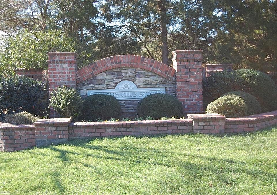 2nd image of 2888 Saint Giles Ct