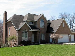 110 Heartland Dr, Butler, PA 16001