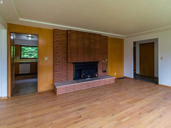 4th image of 4846 SE Harrison St
