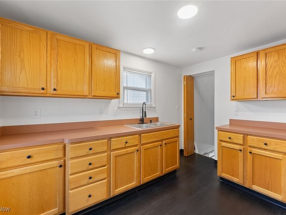 5th image of 59 Stambaugh St