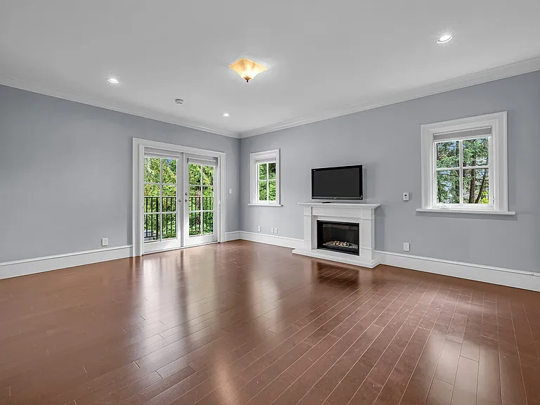 6089 Gleneagles Dr — Photo 10