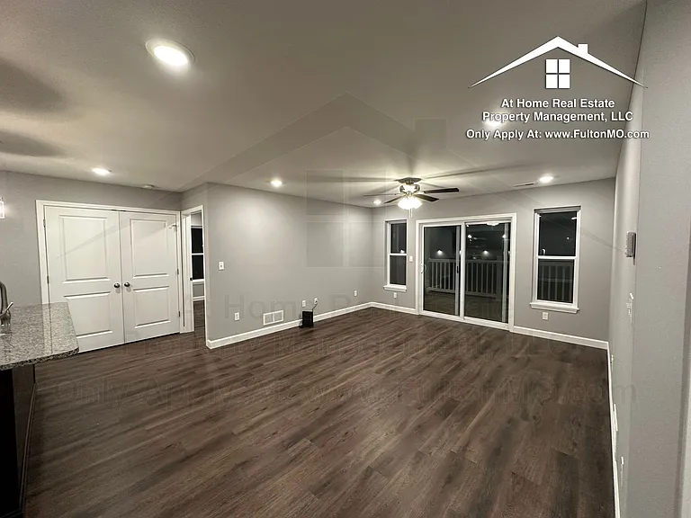 2620 N Bluff St #203 — Photo 7