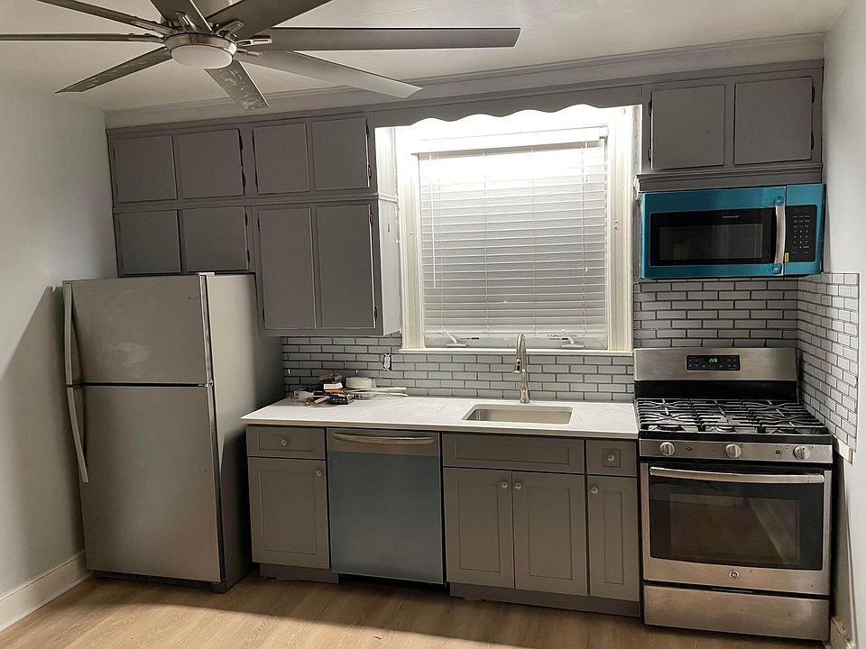 1st image of 127 Woodland Ave #1R