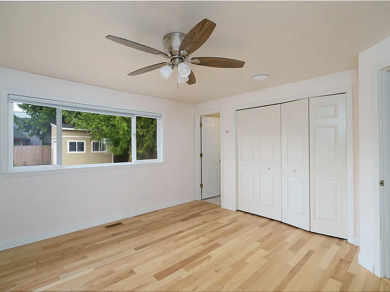 4603 Glasgow Way — Photo 5