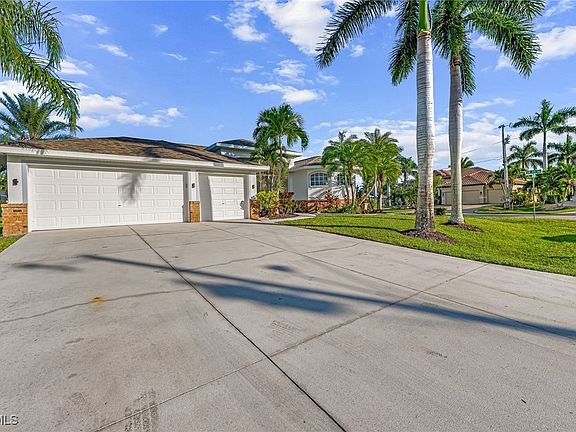 4th image of 4009 SW 27th Ave