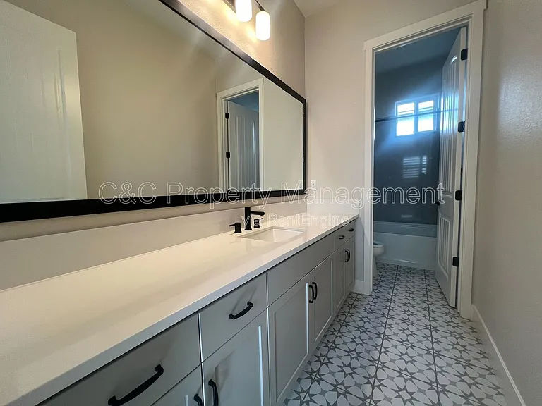 2996 Minaret Way — Photo 13