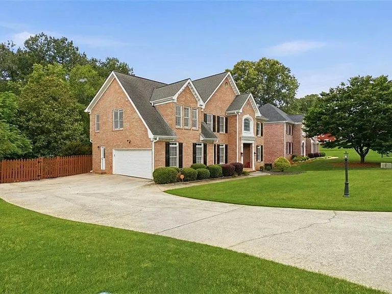 2785 Shoemaker Ln — Photo 4